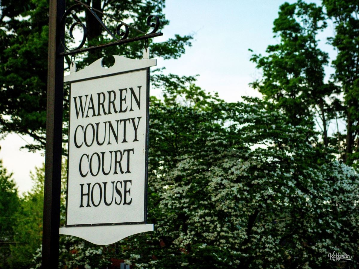 Warren County Courthouse Sign